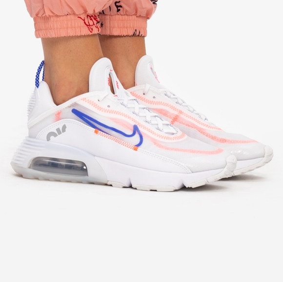🧁 EUC Nike Air Max 2090 White Flash/Crimson  4/2020 Ladie's Running Shoe, 6.5 - Picture 2 of 16